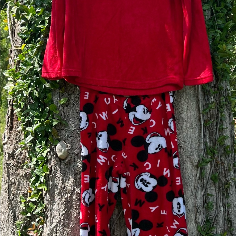 Disney Red Mickey Mouse Fleece Pajama Set